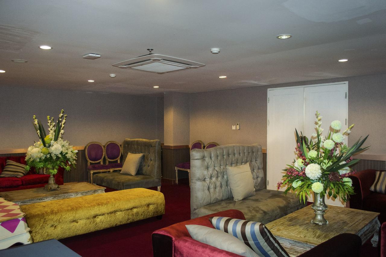 The Vasini Hotel Denpasar  Exterior photo